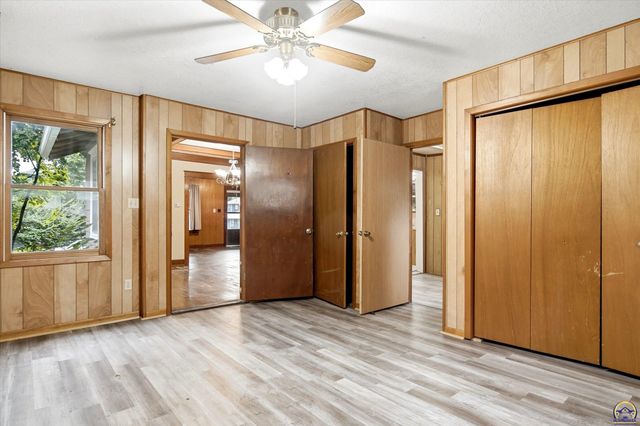 1216 SW Boswell AVE, Topeka, KS 66604
