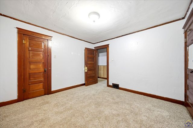 1216 SW Boswell AVE, Topeka, KS 66604
