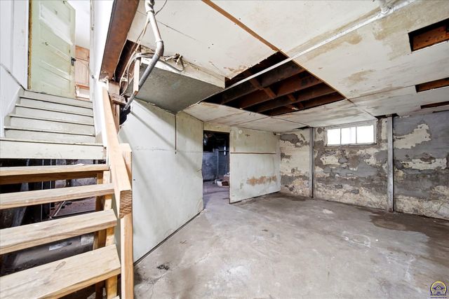 1216 SW Boswell AVE, Topeka, KS 66604