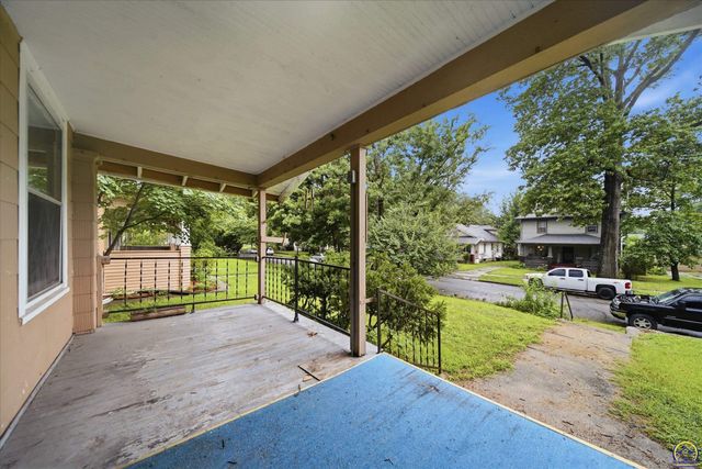 1216 SW Boswell AVE, Topeka, KS 66604