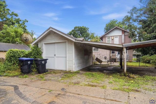 1216 SW Boswell AVE, Topeka, KS 66604