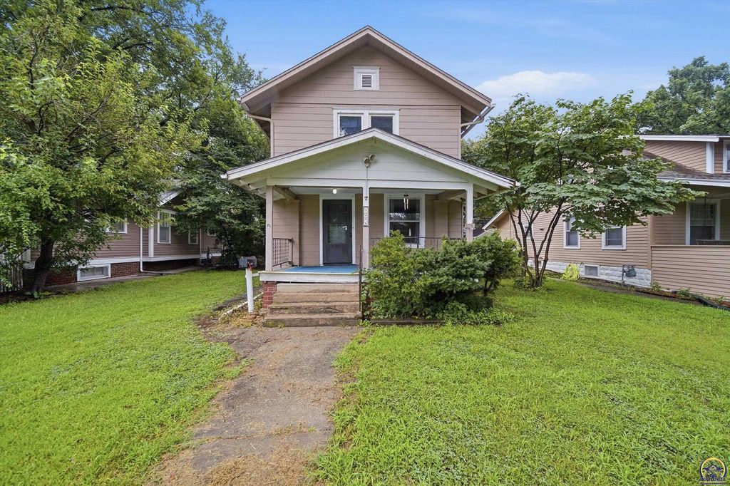 1216 SW Boswell AVE, Topeka, KS 66604