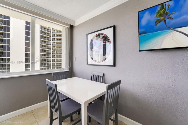 19201 Collins Avenue 827, Sunny Isles Beach, FL 33160