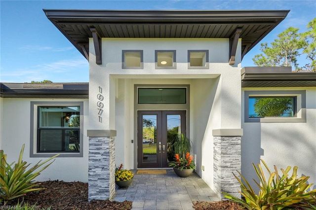 10071 Strike LN, Bonita Springs, FL 34135