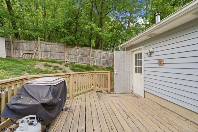20 Dogwood Rd, Wantage Twp., NJ 07461