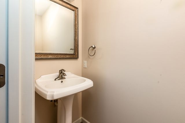 8511 Knox Road, West Frankfort, IL 62896