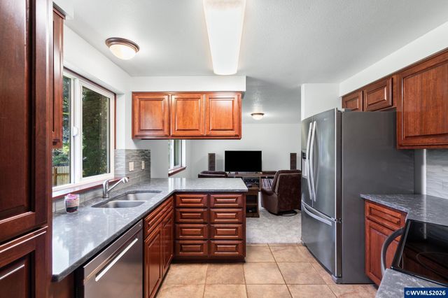 5189 Rosewood St, Lake Oswego, OR 97035