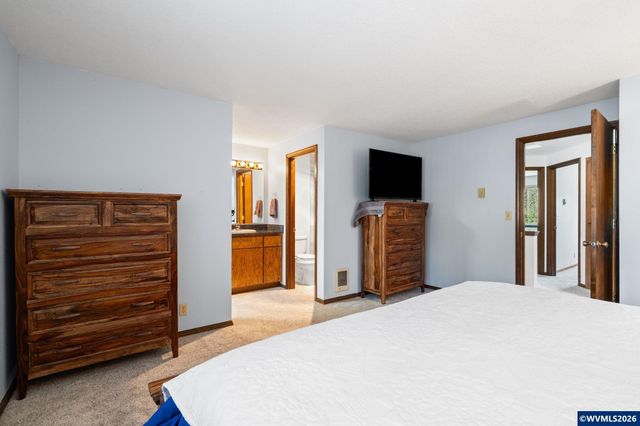 5189 Rosewood St, Lake Oswego, OR 97035