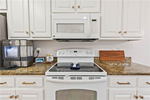 9340 Aspen Circle, Daphne, AL 36527