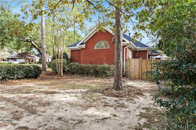 9340 Aspen Circle, Daphne, AL 36527