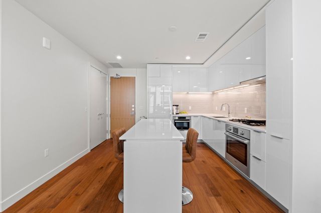 44 East Ave 1602, Austin, TX 78701