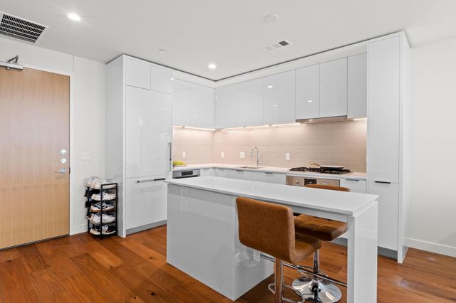 44 East Ave 1602, Austin, TX 78701