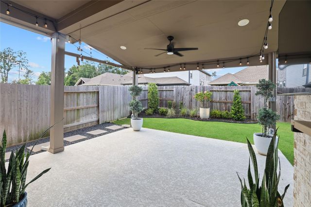 15611 Rising Wren Court, Conroe, TX 77302
