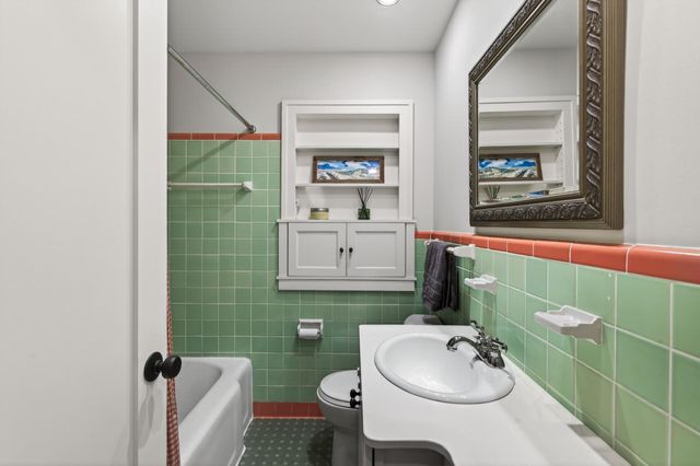 5648 Oliver Avenue S, Minneapolis, MN 55419