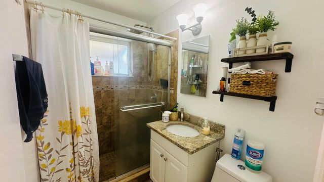 6710 Forest Court, West Palm Beach, FL 33405