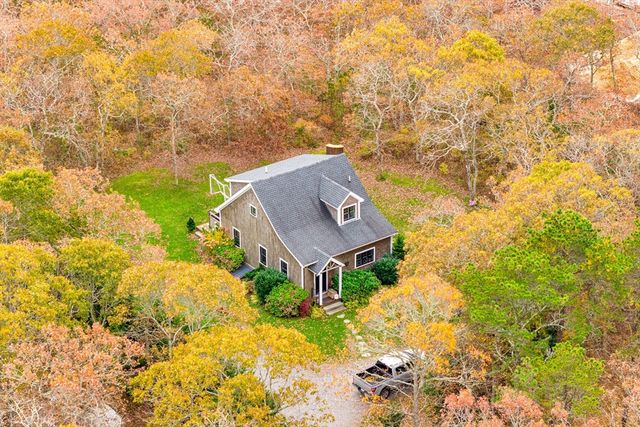 114 Meetinghouse Way, Edgartown, MA 02557