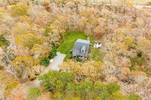 114 Meetinghouse Way, Edgartown, MA 02557