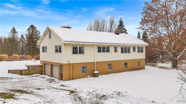 9821 State Route 365 Highway, Trenton, NY 13354