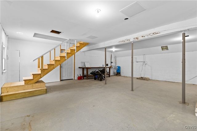 9821 State Route 365 Highway, Trenton, NY 13354