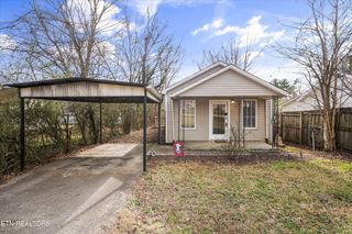 2417 Mentor Rd, Louisville, TN 37777