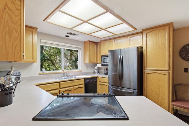 11745 Del Paso Ct, Auburn, CA 95602