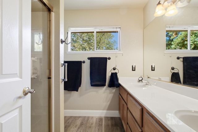 11745 Del Paso Ct, Auburn, CA 95602