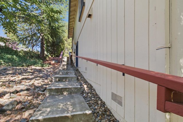 11745 Del Paso Ct, Auburn, CA 95602