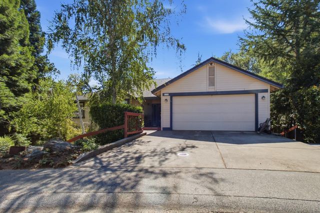 11745 Del Paso Ct, Auburn, CA 95602