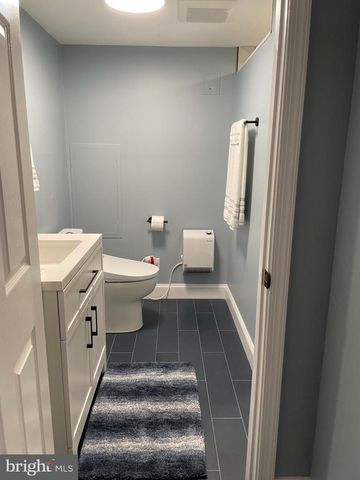 126 W MAPLE AVE, Morrisville, PA 19067