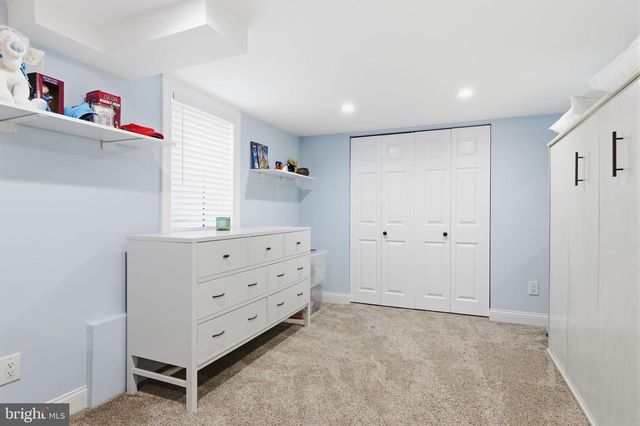 126 W MAPLE AVE, Morrisville, PA 19067