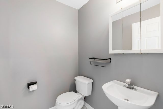 450 Vanderveer Rd, Bridgewater Twp., NJ 08807