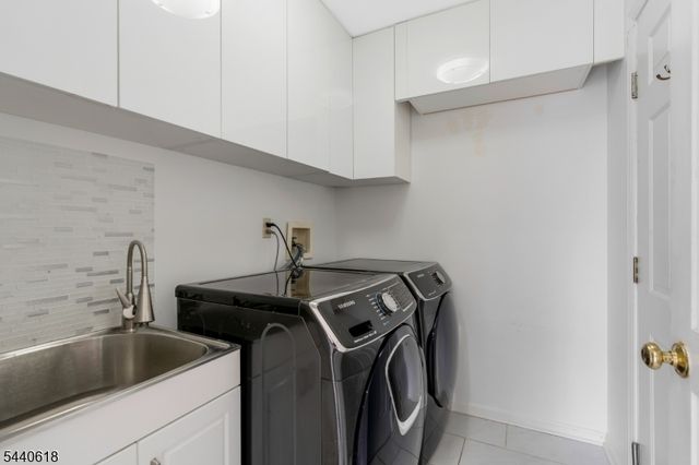 450 Vanderveer Rd, Bridgewater Twp., NJ 08807