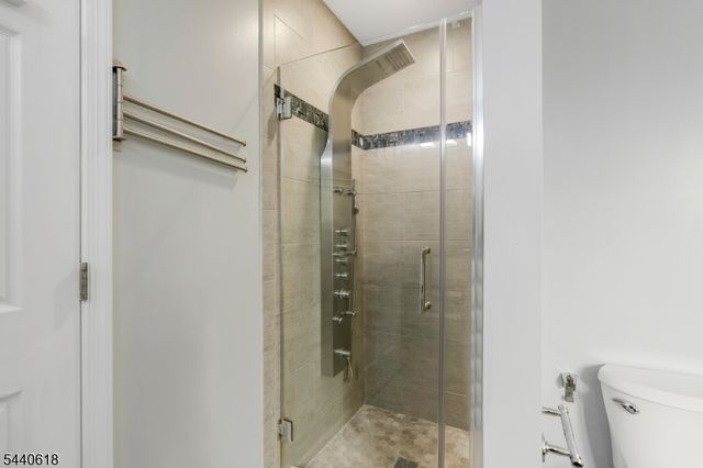 450 Vanderveer Rd, Bridgewater Twp., NJ 08807