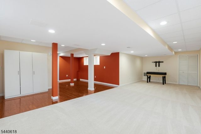 450 Vanderveer Rd, Bridgewater Twp., NJ 08807