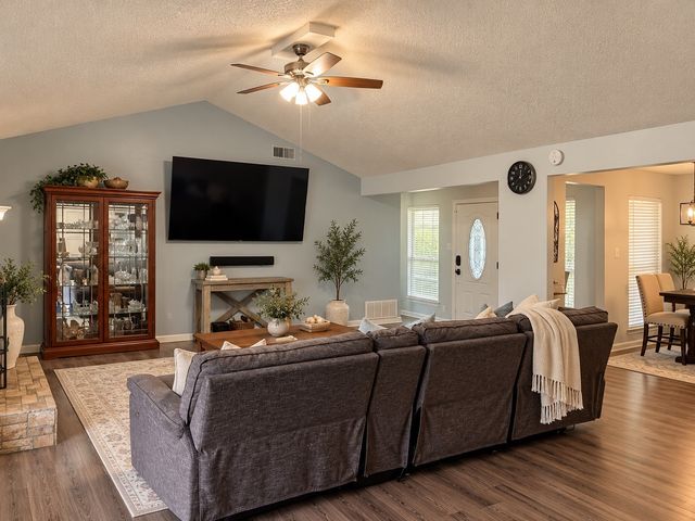 3001 S Murco Drive, Mineral Wells, TX 76067
