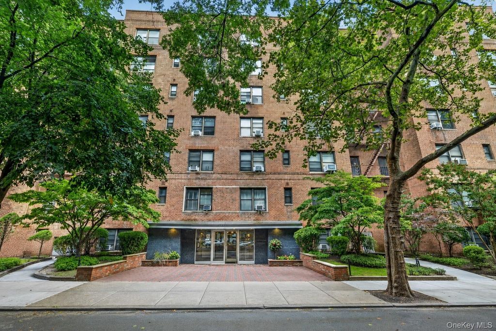 110-45 71st Road 7E, Forest Hills, NY 11375 — exterior