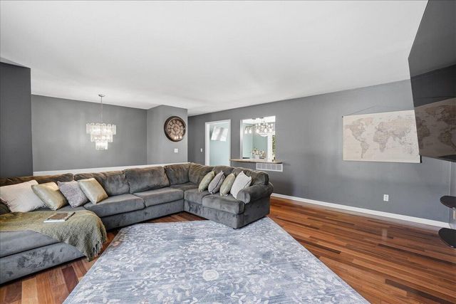 4083 Westover Drive, Crown Point, IN 46307