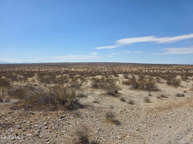 E Vic E Ave B8 215 Ste, High Vista, CA 93535