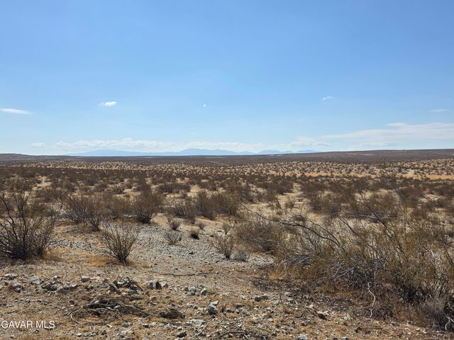 E Vic E Ave B8 215 Ste, High Vista, CA 93535