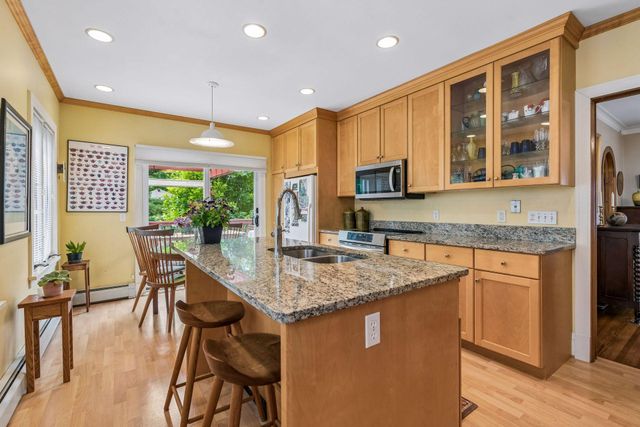 4904 Thomas Avenue S, Minneapolis, MN 55410
