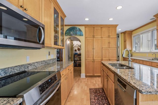 4904 Thomas Avenue S, Minneapolis, MN 55410