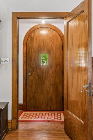 4904 Thomas Avenue S, Minneapolis, MN 55410