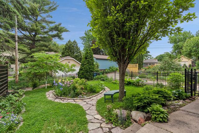 4904 Thomas Avenue S, Minneapolis, MN 55410