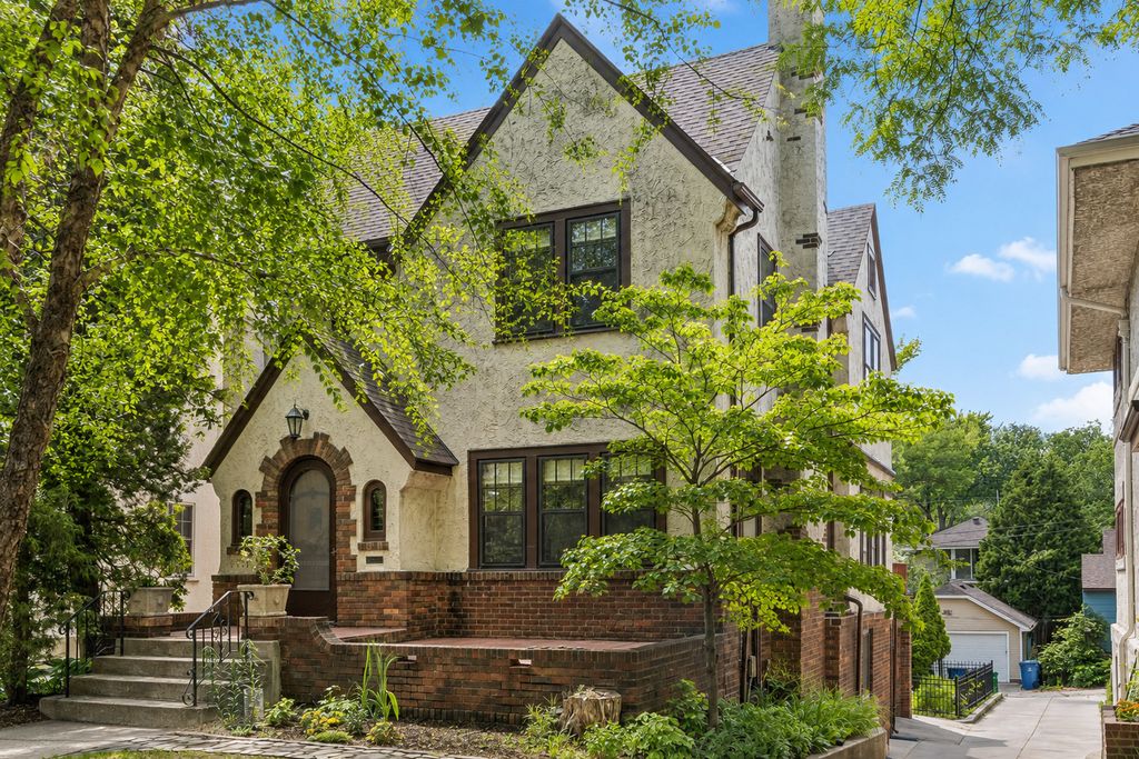 4904 Thomas Avenue S, Minneapolis, MN 55410