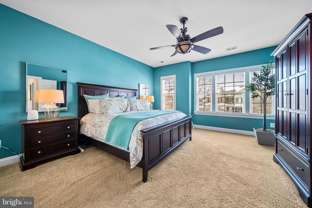 43837 RIVERPOINT DR, Leesburg, VA 20176