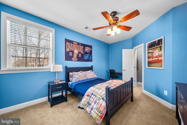 43837 RIVERPOINT DR, Leesburg, VA 20176