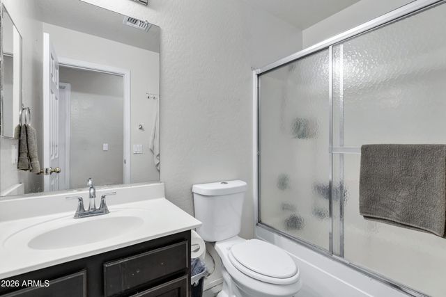 3233 W HUNTINGTON Drive, Phoenix, AZ 85041