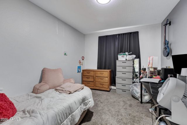 3233 W HUNTINGTON Drive, Phoenix, AZ 85041