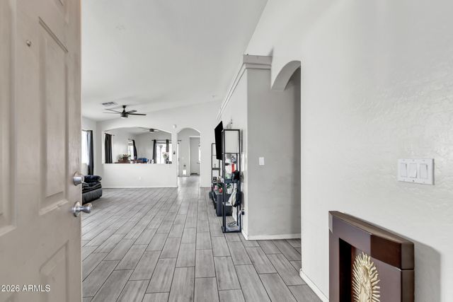 3233 W HUNTINGTON Drive, Phoenix, AZ 85041