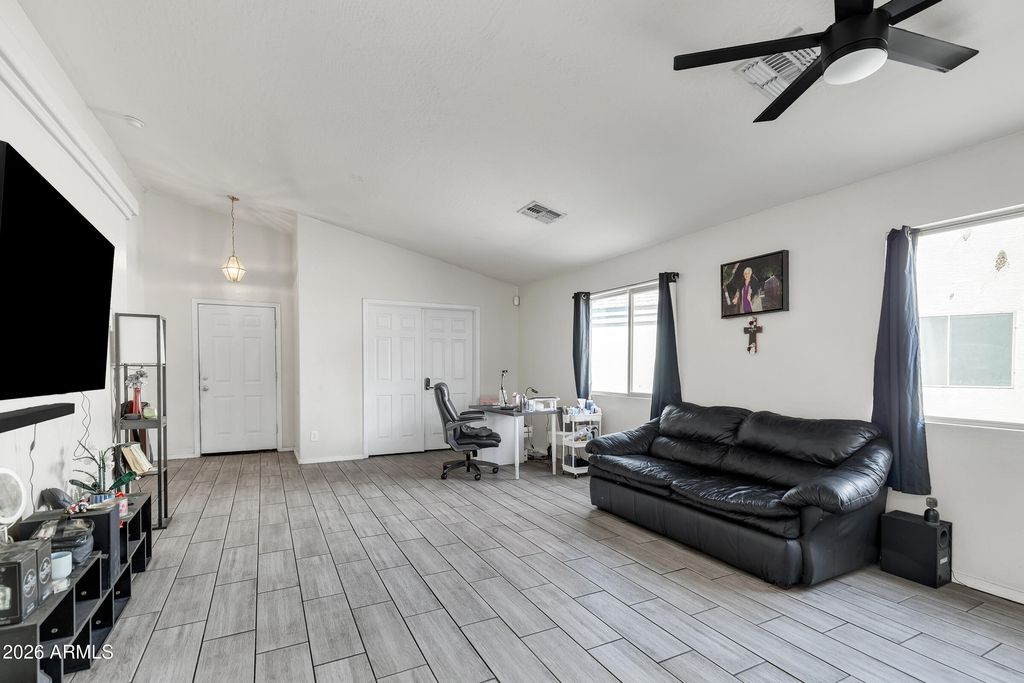 3233 W HUNTINGTON Drive, Phoenix, AZ 85041 — photo 5